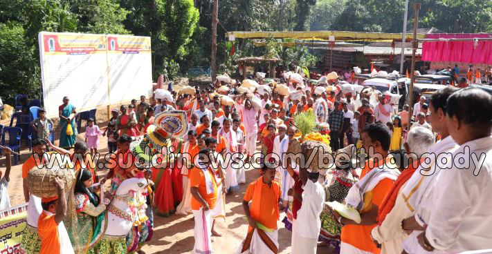 ಬೆಳಾಲು ಅನಂತೋಡಿ ಶ್ರೀ ಅನಂತಪದ್ಮನಾಭ ದೇವಸ್ಥಾನದ ಜಾತ್ರೆಗೆ ಚಾಲನೆ, ಹೊರೆಕಾಣಿಕೆ ಸಮರ್ಪಣೆ