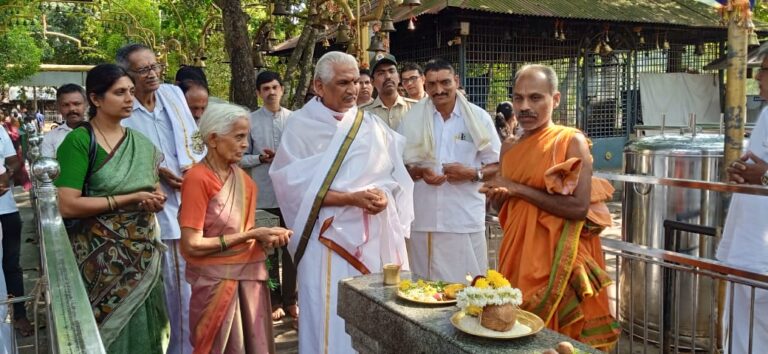 ಸೌತಡ್ಕ ಶ್ರೀ ಮಹಾಗಣಪತಿ ದೇವರಿಗೆ ಕಲ್ಲಡ್ಕ ಪ್ರಭಾಕರ್ ಭಟ್ ರಿಂದ ರಂಗಪೂಜೆ