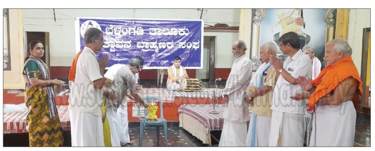 ಅರಸಿನಮಕ್ಕಿ: ದರ್ಬೆತಡ್ಕ ಶ್ರೀ ಕಾಲಕಾಮ ಪರಶುರಾಮ ದೇವಸ್ಥಾನದಲ್ಲಿ ಯಕ್ಷಗಾನ ತಾಳಮದ್ದಳೆ ಕಾರ್ಯಕ್ರಮ