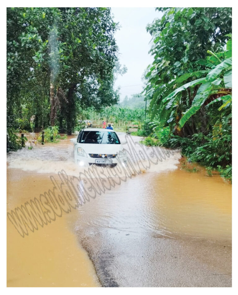 ಉಜಿರೆ: ಹಲಕ್ಕೆ ಅಂಬಟೆಬೆಟ್ಟು ಸೇತುವೆ ಮುಳುಗಡೆ