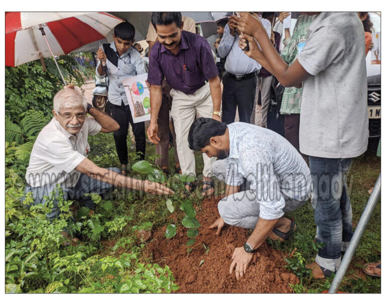 ಉಜಿರೆ: ಶ್ರೀ ಧ.ಮಂ ಅನುದಾನಿತ ಸೆಕೆಂಡರಿ ಶಾಲೆಯಲ್ಲಿ ವನಮಹೋತ್ಸವ ಆಚರಣೆ