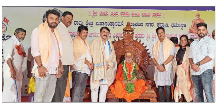 ಶ್ರೀ ರಾಮ ಕ್ಷೇತ್ರ ಭಟ್ಕಳ ಕರಿಕಲ್ ಶಾಖಾ ಮಠದಲ್ಲಿ ಬ್ರಹ್ಮಾನಂದ ಶ್ರೀಗಳ ಚಾತುರ್ಮಾಸ್ಯ ವೃತ- ಪದ್ಮರಾಜ್ ಆರ್. ಭೇಟಿ, ಸ್ವಾಮೀಜಿಯವರಿಂದ ಗೌರವ