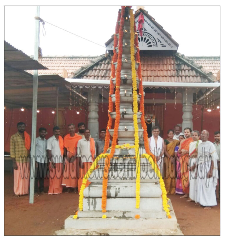 ಅರಿಕೆಗುಡ್ಡೆ ವನದುರ್ಗ ದೇವಿ ಸನ್ನಿದಿಯಲ್ಲಿ ನವರಾತ್ರಿ ಸಂಭ್ರಮ: ನೂತನ ದೀಪಸ್ಥಂಭ ಉದ್ಘಾಟನೆ ಮತ್ತು ದೀಪ ಪ್ರಜ್ವಲನೆ