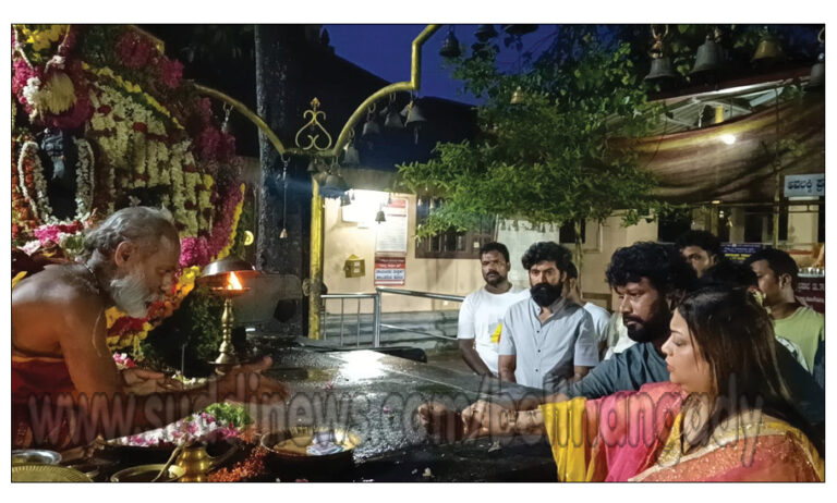 ಕೊಕ್ಕಡ: ಸೌತಡ್ಕ ಶ್ರೀ ಮಹಾಗಣಪತಿ ಕ್ಷೇತ್ರಕ್ಕೆ ನಿರ್ದೇಶಕ ಪ್ರೇಮ್ ಹಾಗೂ ನಟಿ ರಕ್ಷಿತಾ ಪ್ರೇಮ್ ದಂಪತಿ ಭೇಟಿ