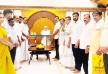 ಕಾರಿಂಜ ಶ್ರೀ ವನಶಾಸ್ತರ, ಶ್ರೀ ವೀರಭದ್ರಸ್ವಾಮಿ ದೇವಸ್ಥಾನ ಜೀರ್ಣೋದ್ಧಾರ ಸಮಿತಿಯಿಂದ ಧರ್ಮಸ್ಥಳ ಧರ್ಮಾಧಿಕಾರಿ ಡಾ. ಡಿ ವೀರೇಂದ್ರ ಹೆಗ್ಗಡೆಯವರ ಭೇಟಿ